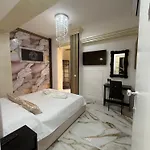 Empire 4*
