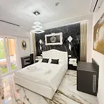 招待所 Empire 特罗佩阿