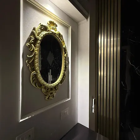 Empire 4*